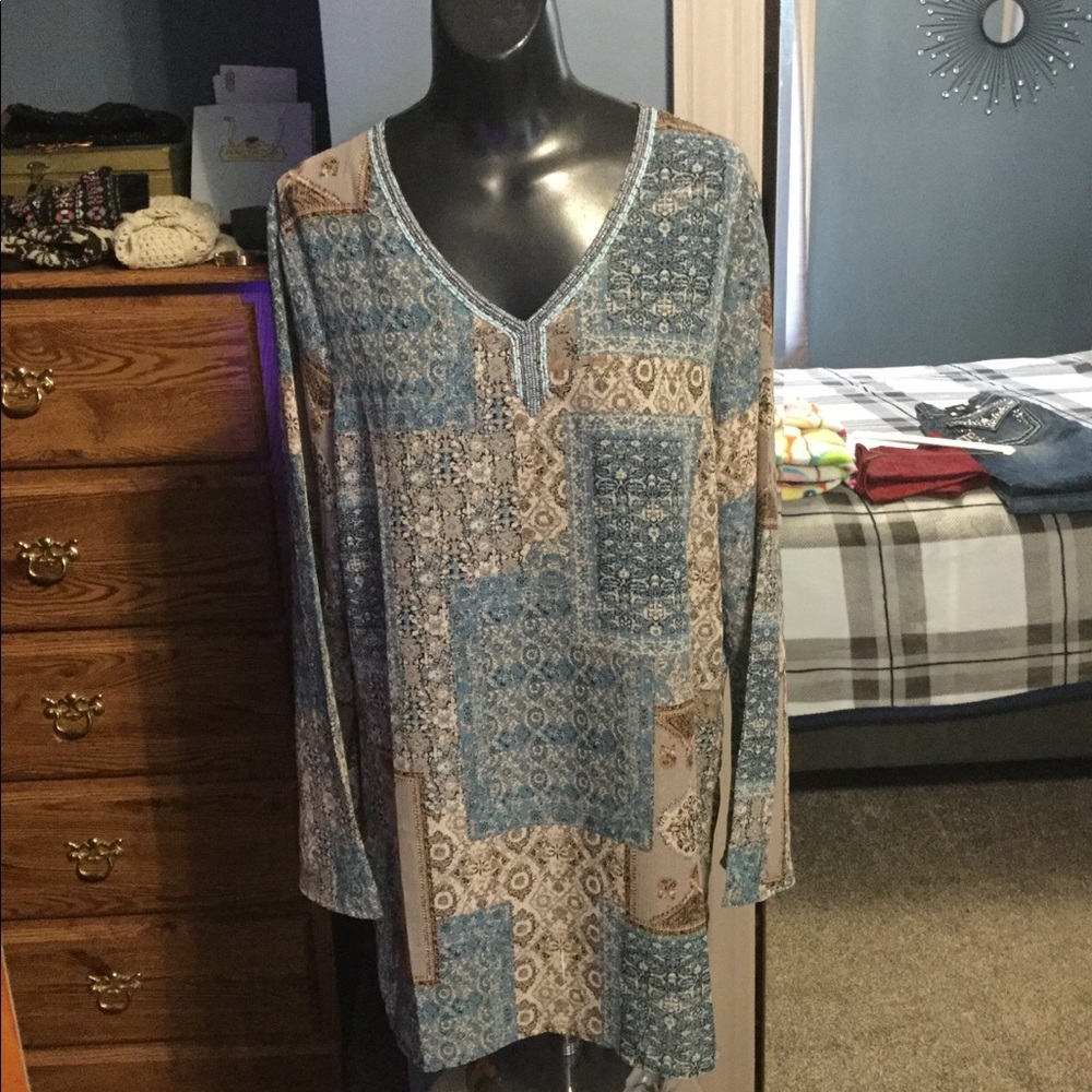 NWOT gorgeous blouse